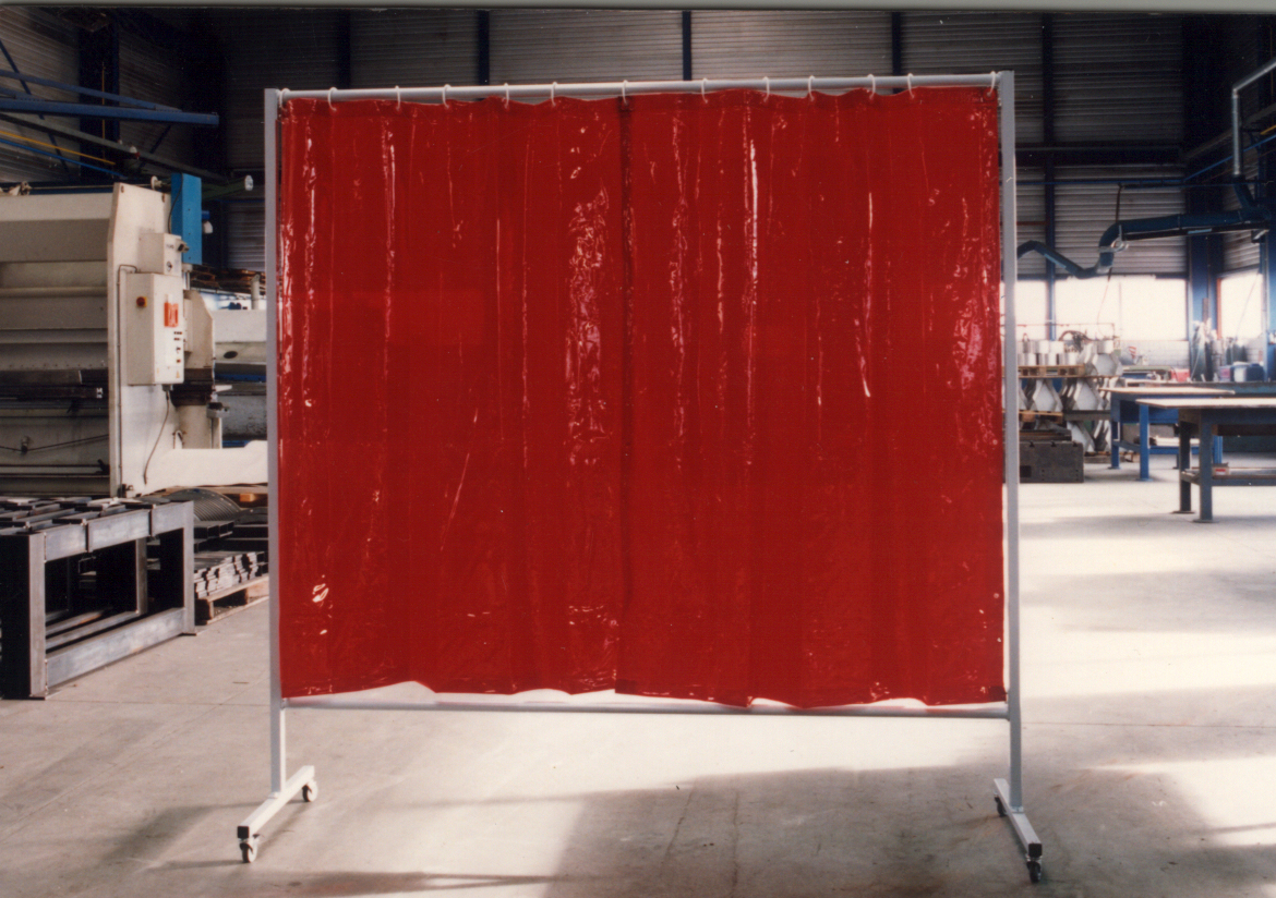 Omnium screen Orange-CE curtain 01